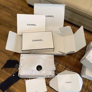 Complete Presentation Rare Navy Couture Ribbon Holiday Packaging NEW AUTHENTIC